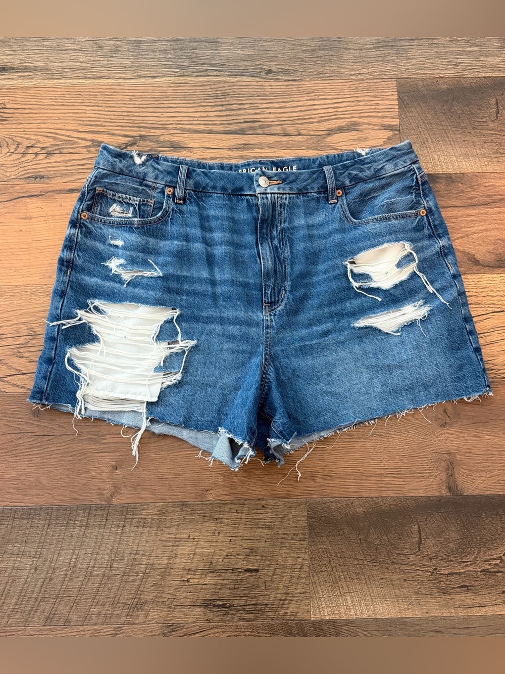Women’s American Eagle Curvy Mom Short Size 18